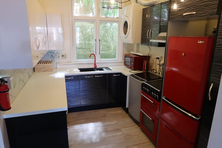 Photo of property in 21af1 Talavera Terrace, Kelburn, Wellington, 6012