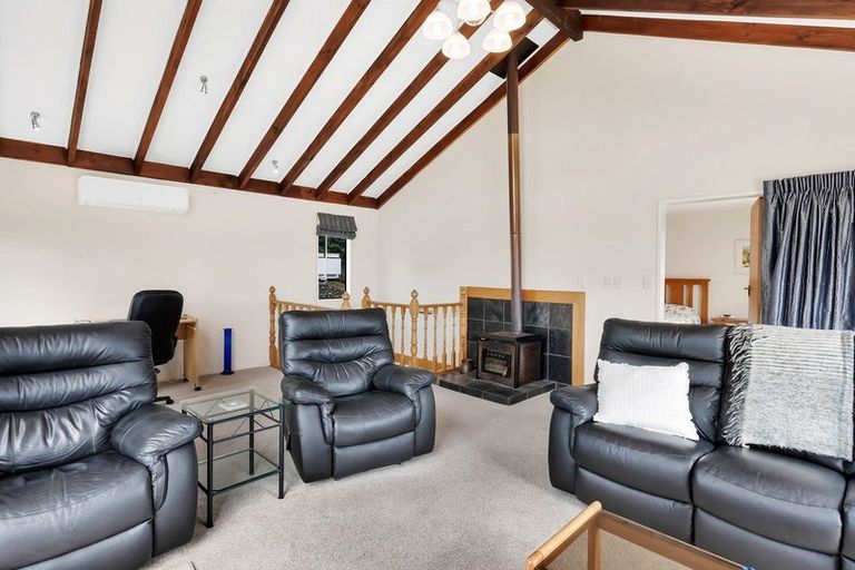 Photo of property in 10 Napier Grove, Waikanae Beach, Waikanae, 5036