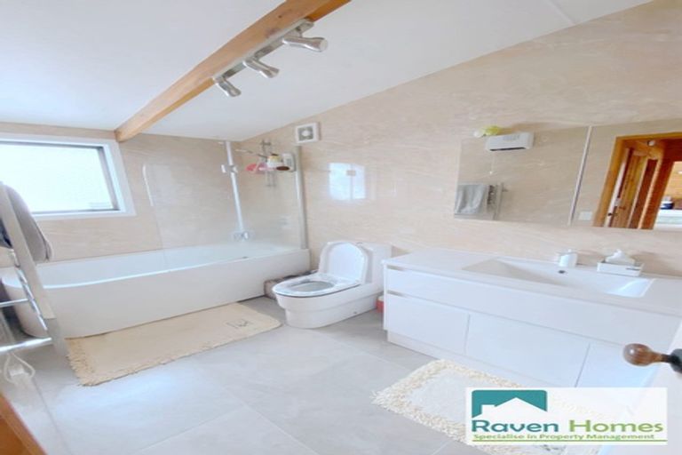 Photo of property in 1/14 Gleneagles Grove, Wattle Downs, Auckland, 2103