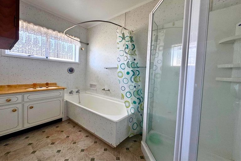 Photo of property in 114a George Street, Tuakau, 2121