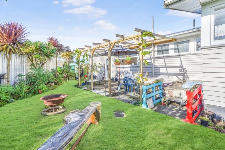 Photo of property in 12 Cecil Street, St Andrews, Hamilton, 3200