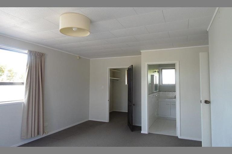 Photo of property in 52 Jandell Crescent, Bucklands Beach, Auckland, 2014
