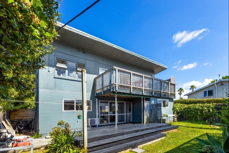 Photo of property in 1412 Whangaparaoa Road, Army Bay, Whangaparaoa, 0930