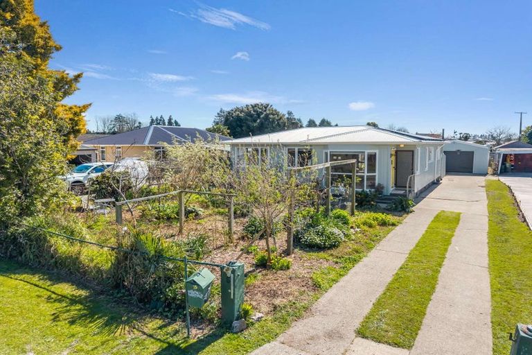 Photo of property in 15 Rimu Street, Edgecumbe, 3120