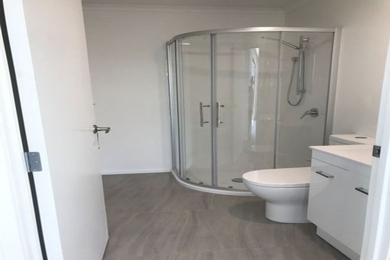 Photo of property in 2/2 Mcnicol Street, Fairfield, Hamilton, 3214