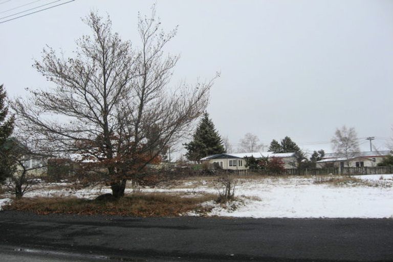 Photo of property in 19 Simons Street, Twizel, 7901