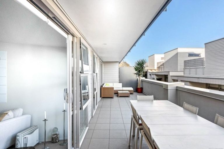 Photo of property in 1h/2 Dickens Street, Grey Lynn, Auckland, 1021