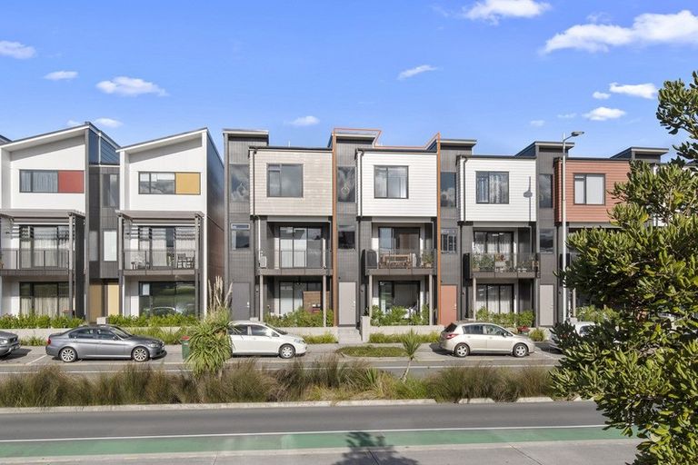 Photo of property in 83e Hobsonville Point Road, Hobsonville, Auckland, 0616