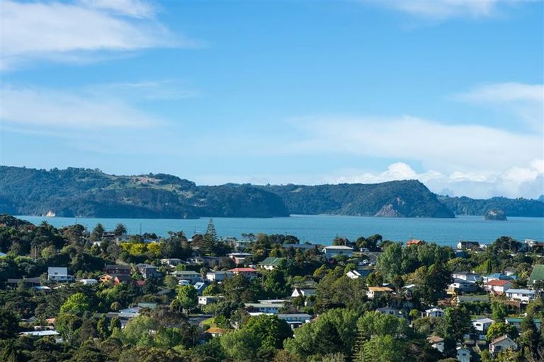 Photo of property in 5 Ti Tree Lane, Stanmore Bay, Whangaparaoa, 0932