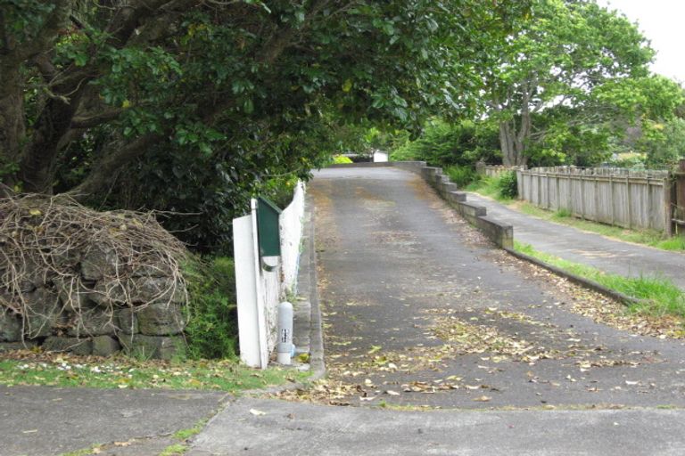 Photo of property in 10 Ambury Road, Mangere Bridge, Auckland, 2022