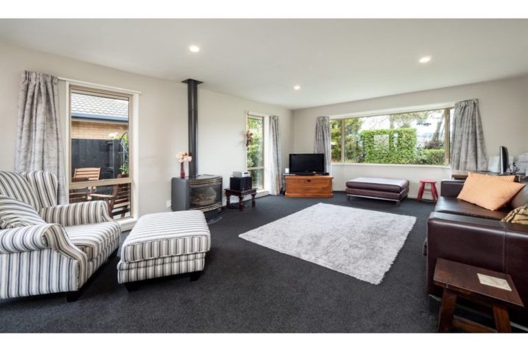 Photo of property in 92 Milns Road, Halswell, Christchurch, 8025