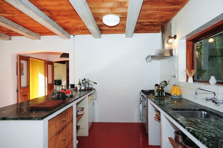 Photo of property in 25c Walkers Road, Lyttelton, 8082