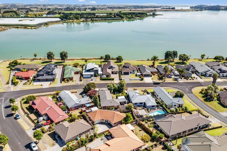 Photo of property in 2/23 Waitoa Street, Waiuku, 2123