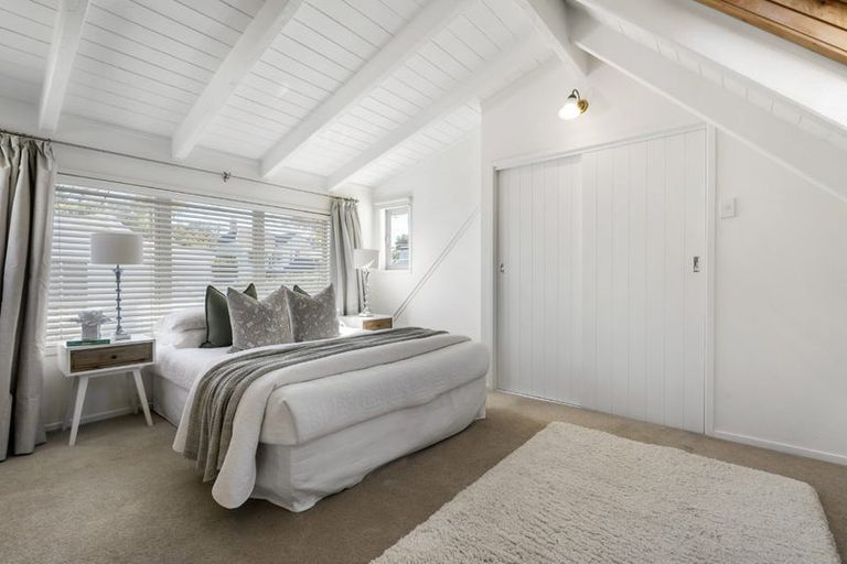 Photo of property in 27 Hastings Parade, Devonport, Auckland, 0624