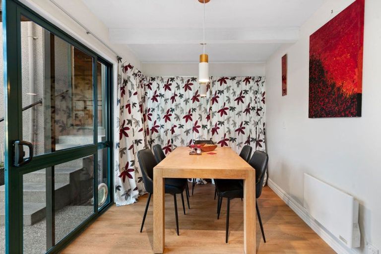 Photo of property in 11 Cotter Avenue, Arrowtown, 9302