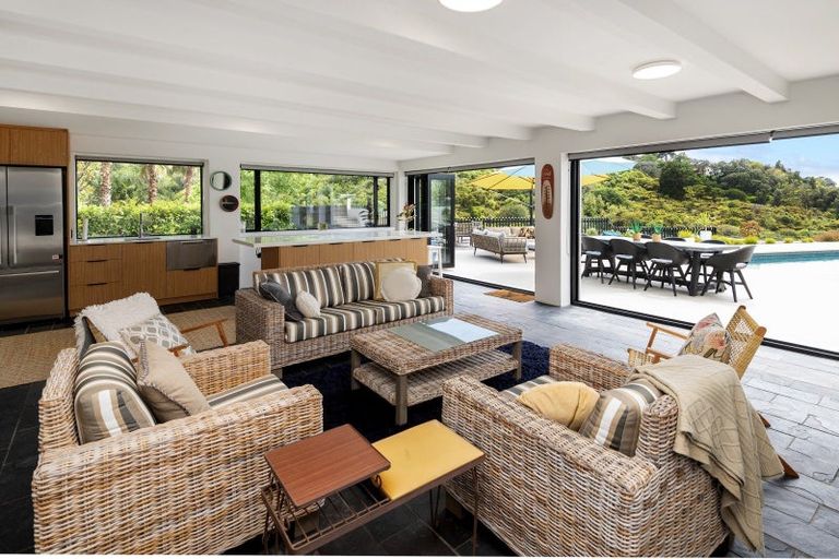 Photo of property in 26 Estuary Views, Shelly Park, Auckland, 2014