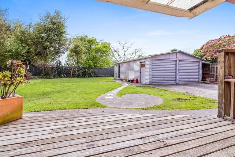 Photo of property in 3 Lee Road, Hannahs Bay, Rotorua, 3010