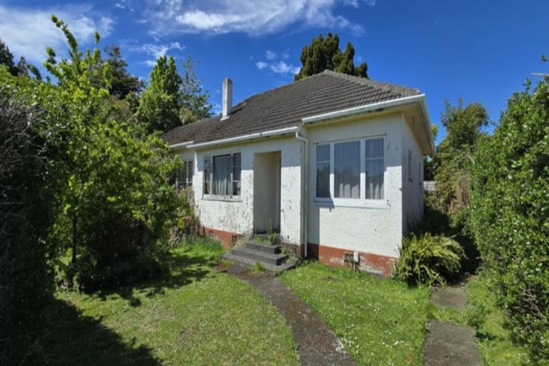 Photo of property in 29 Kahikatea Street, Inglewood, 4330