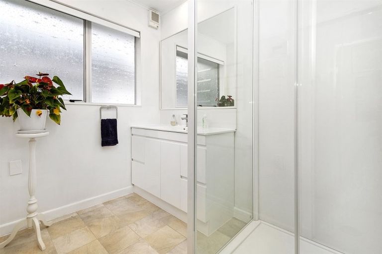 Photo of property in 8 Saint Aidans Way, Tawa, Wellington, 5028