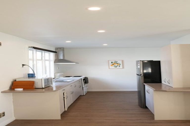 Photo of property in 43 Te Mome Road, Alicetown, Lower Hutt, 5010