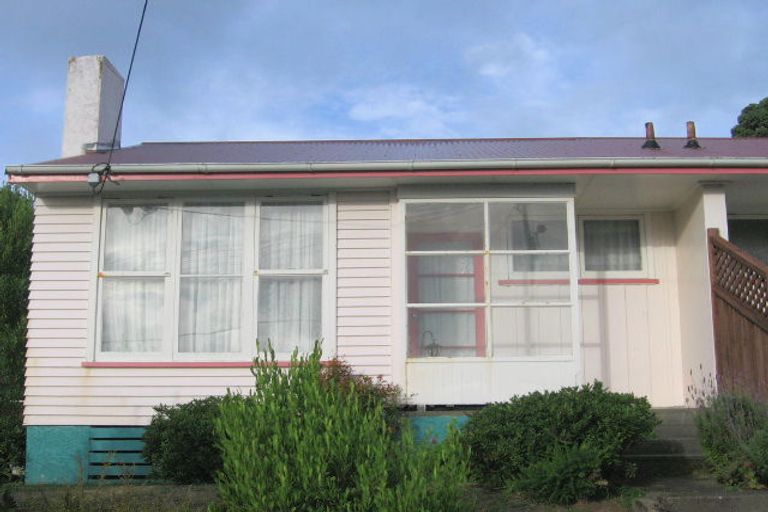 Photo of property in 6a Tukanae Street, Strathmore Park, Wellington, 6022