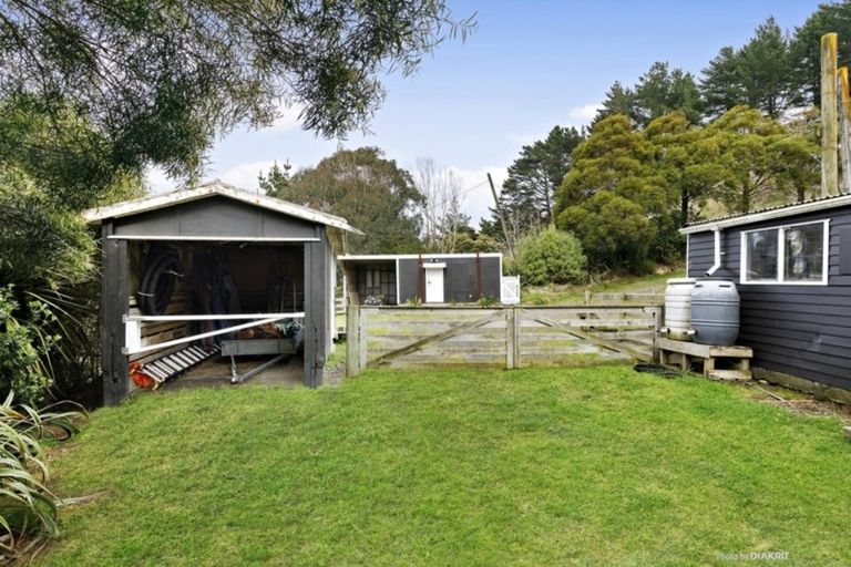 Photo of property in 435 Makara Road, Makara, Karori, 6972