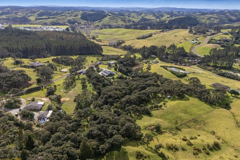Photo of property in 231a Wishart Road, Helensville, 0875