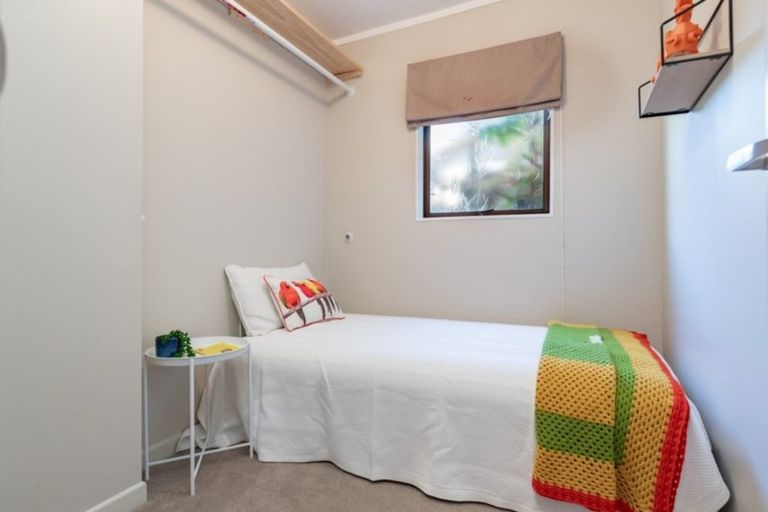 Photo of property in 49 Airlie Road, Plimmerton, Porirua, 5026