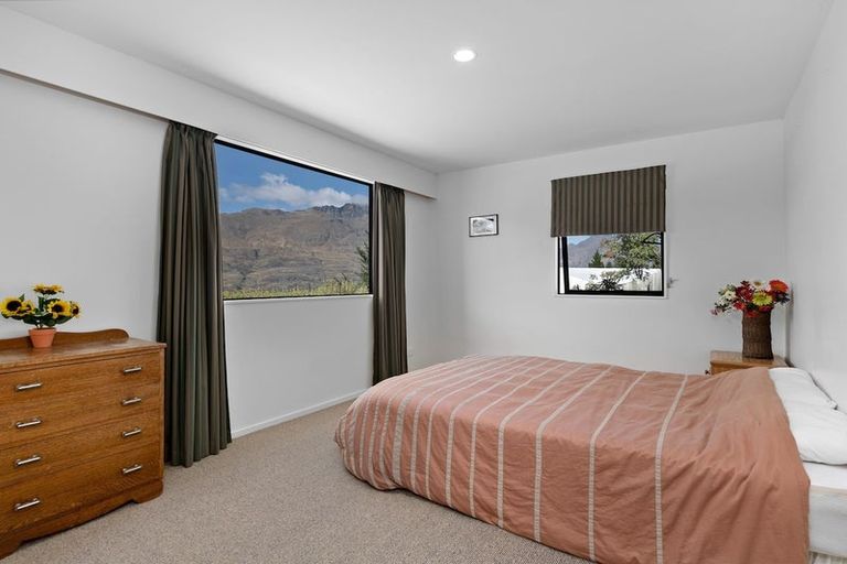 Photo of property in 19b Arawata Terrace, Fernhill, Queenstown, 9300