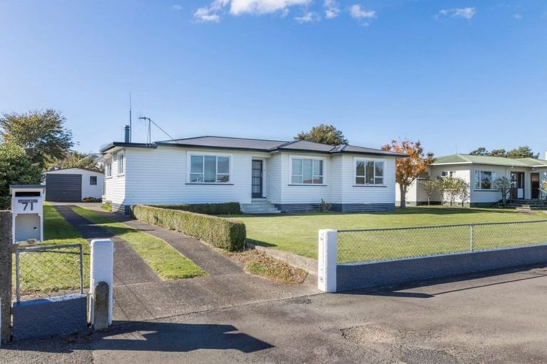 Photo of property in 71 Barraud Street, Dannevirke, 4930