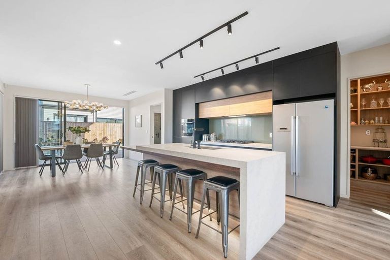 Photo of property in 13 Toanui Road, Hobsonville, Auckland, 0616