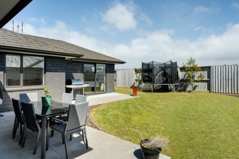 Photo of property in 4 Okataina Street, Pyes Pa, Tauranga, 3112
