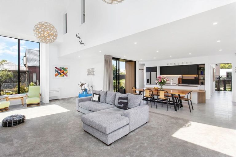 Photo of property in 58 Wai-iti Terrace, Burnside, Christchurch, 8052