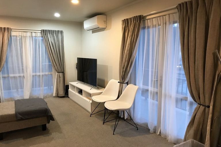 Photo of property in The Grand Apartments, 1d/4 Kell Drive, Albany, Auckland, 0632