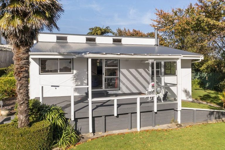 Photo of property in 24a Saint Ives Grove, Whalers Gate, New Plymouth, 4310