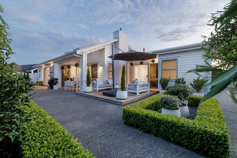 Photo of property in 1 Astelia Lane, Papamoa Beach, Papamoa, 3118