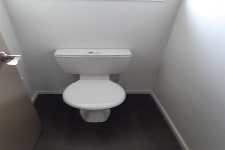 Photo of property in 2/43 Northcote Road, Northcote, Christchurch, 8052