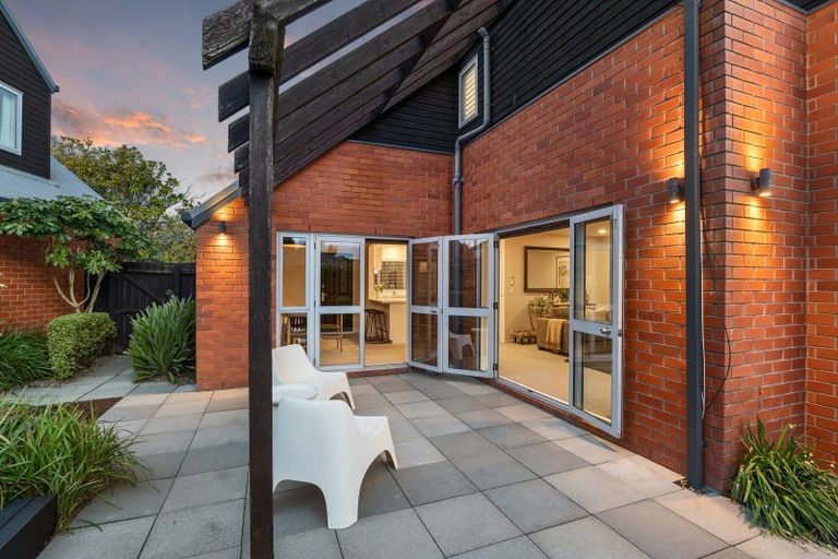 Photo of property in 87b Aikmans Road, Merivale, Christchurch, 8014