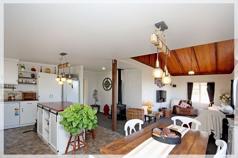 Photo of property in 27 Punga Street, Tangimoana, 4822