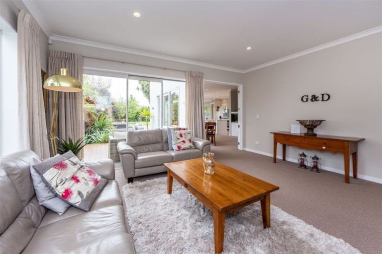 Photo of property in 67 Wai-iti Terrace, Bryndwr, Christchurch, 8052