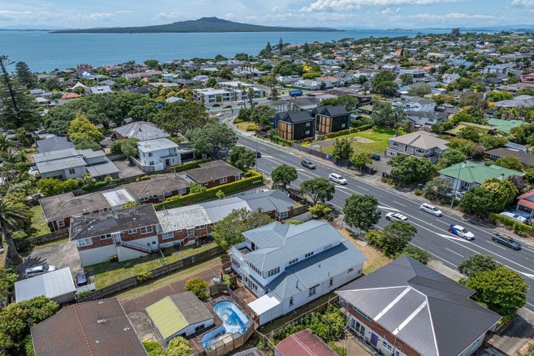 Photo of property in 7 Esmonde Road, Takapuna, Auckland, 0622