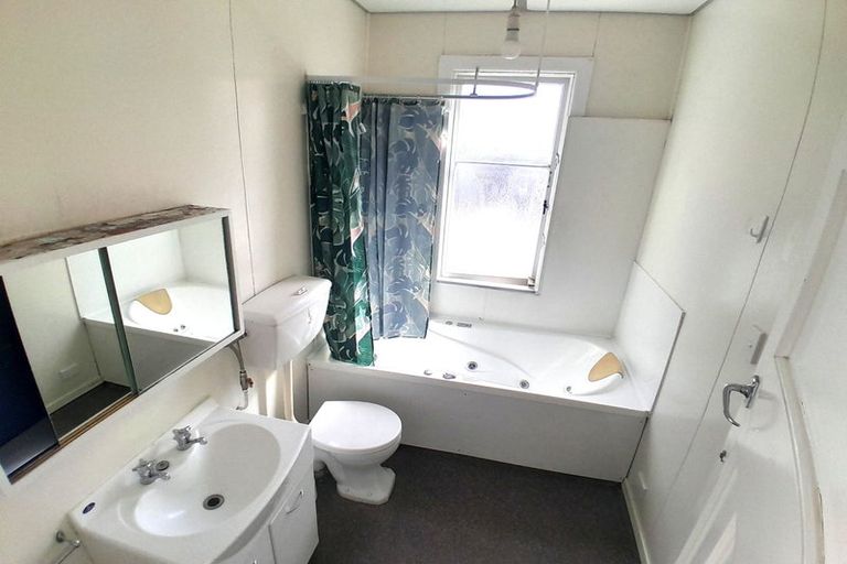 Photo of property in 13 Hall Street, Newtown, Wellington, 6021