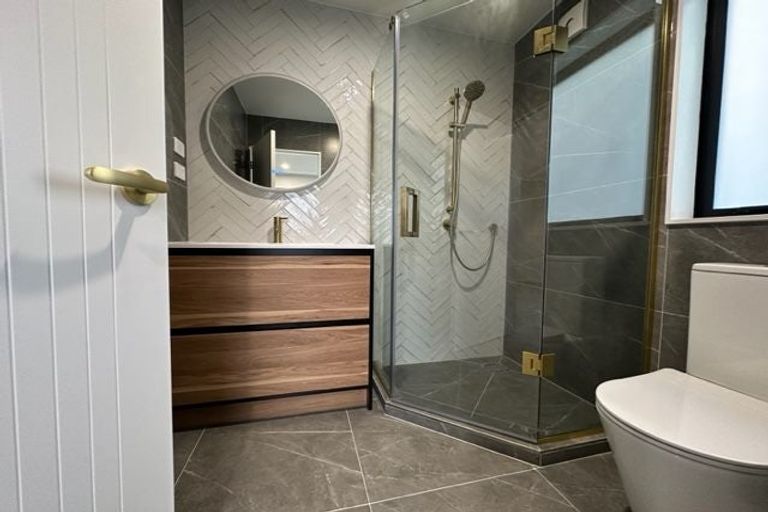 Photo of property in 8d Ringwood Street, Torbay, Auckland, 0630