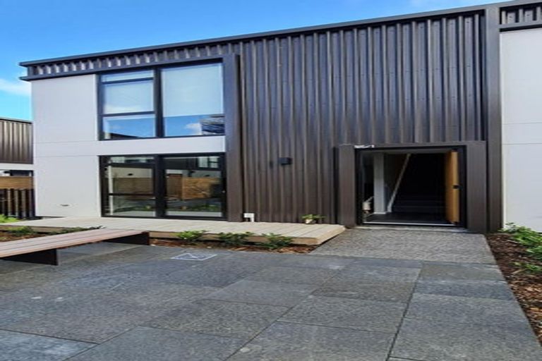 Photo of property in 1/185 High Street, Hutt Central, Lower Hutt, 5010
