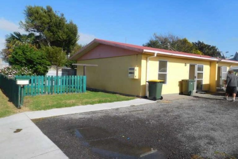 Photo of property in 9a Aubrey Street, Waitara, 4320
