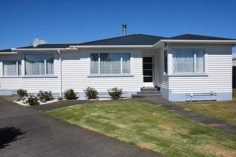 Photo of property in 17 Tuke Street, Normanby, Hawera, 4614