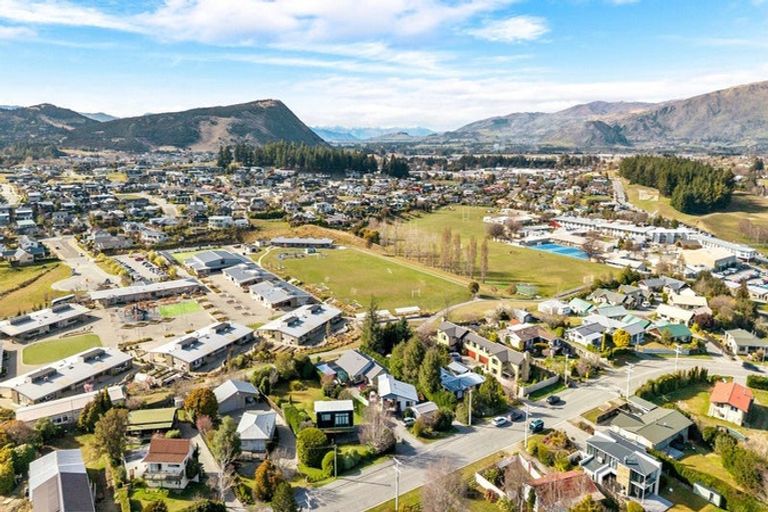 Photo of property in 25 Totara Terrace, Wanaka, 9305