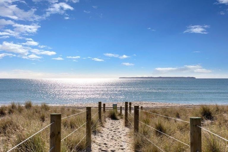 Photo of property in 1046b Papamoa Beach Road, Papamoa Beach, Papamoa, 3118