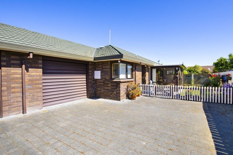 Photo of property in 51c Church Road, Taradale, Napier, 4112