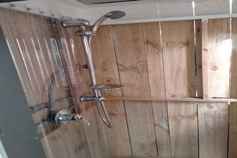 Photo of property in 120 Ferry Road, Arkles Bay, Whangaparaoa, 0932